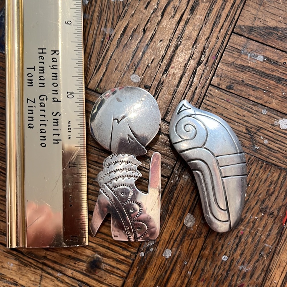 Two Silver Signed Native American Wolf Animal Pin… - image 4